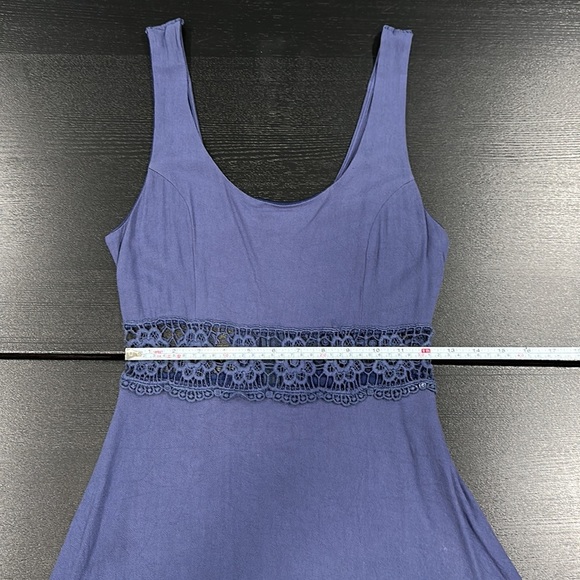 Tobi Blue Mini Dress with Crochet Flower Waist Insert - S - Picture 10 of 10